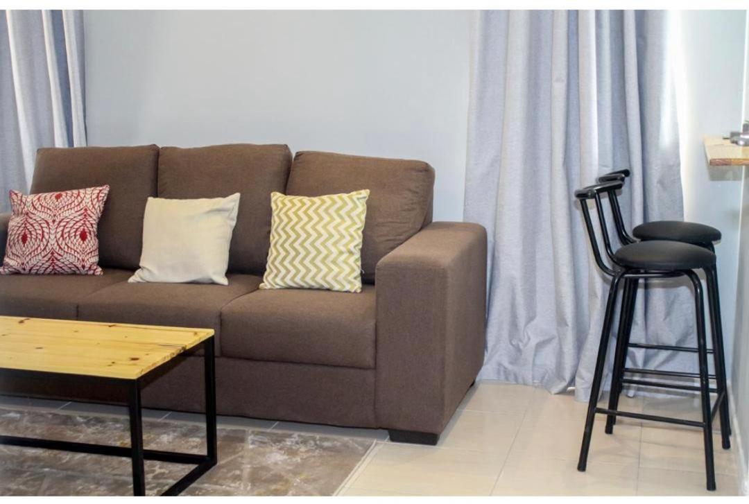 Thito Manor Apartment Maun Luaran gambar
